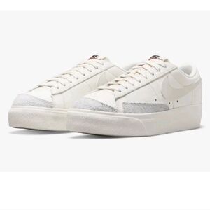 New W/ Box Nike Blazer Low Platform Sail DJ0292-105 Sneakers/Shoes Women Sz 9